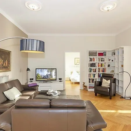 Jagdschloss Zu 7 * Hohen Niendorf